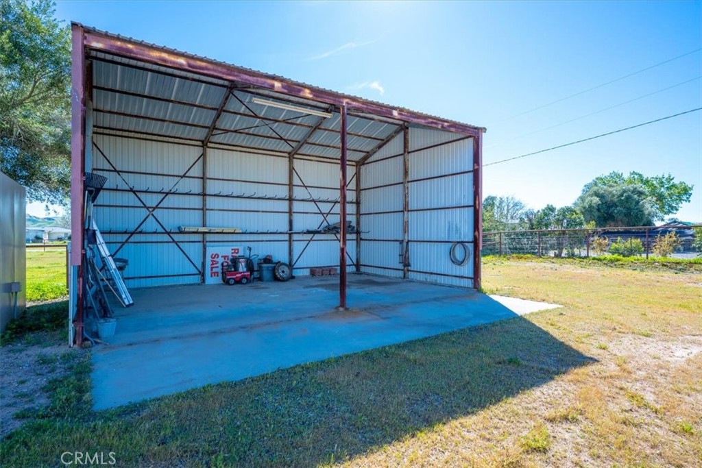 2100 Starkey Road Shandon, CA 93461 - Photo 5 of 39 a view of a house with a swimming pool
