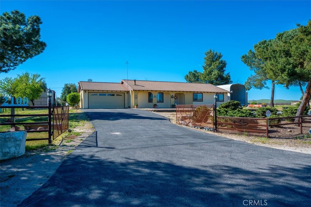 2100 Starkey Road Shandon, CA 93461 - Photo 8 of 39 a view of a house with a yard