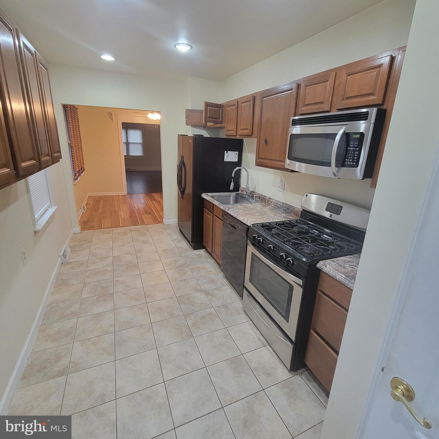 23 Deptford Road Glassboro, NJ 08028 - Photo 2 of 20 The Kitchen