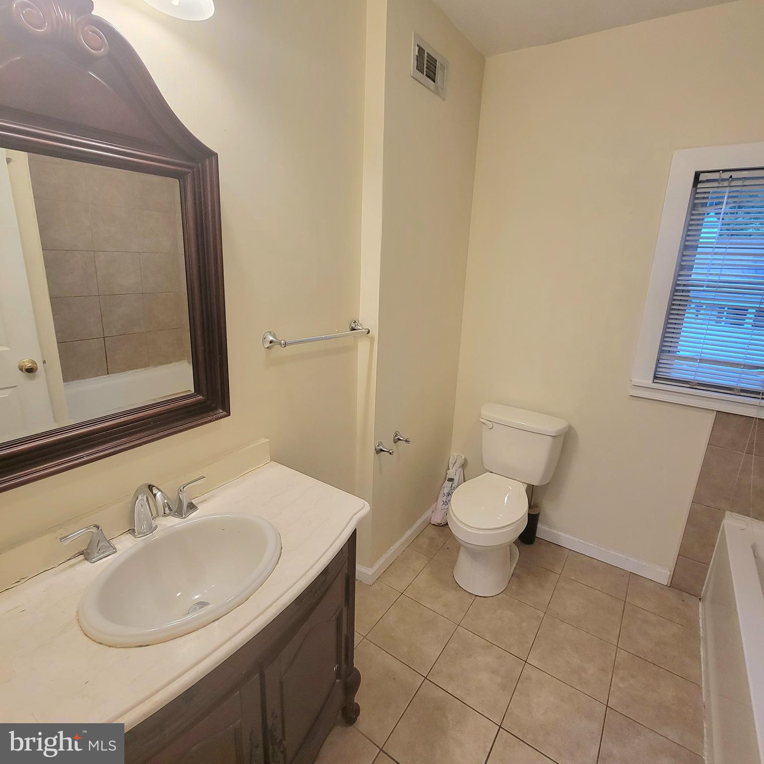 23 Deptford Road Glassboro, NJ 08028 - Photo 8 of 20