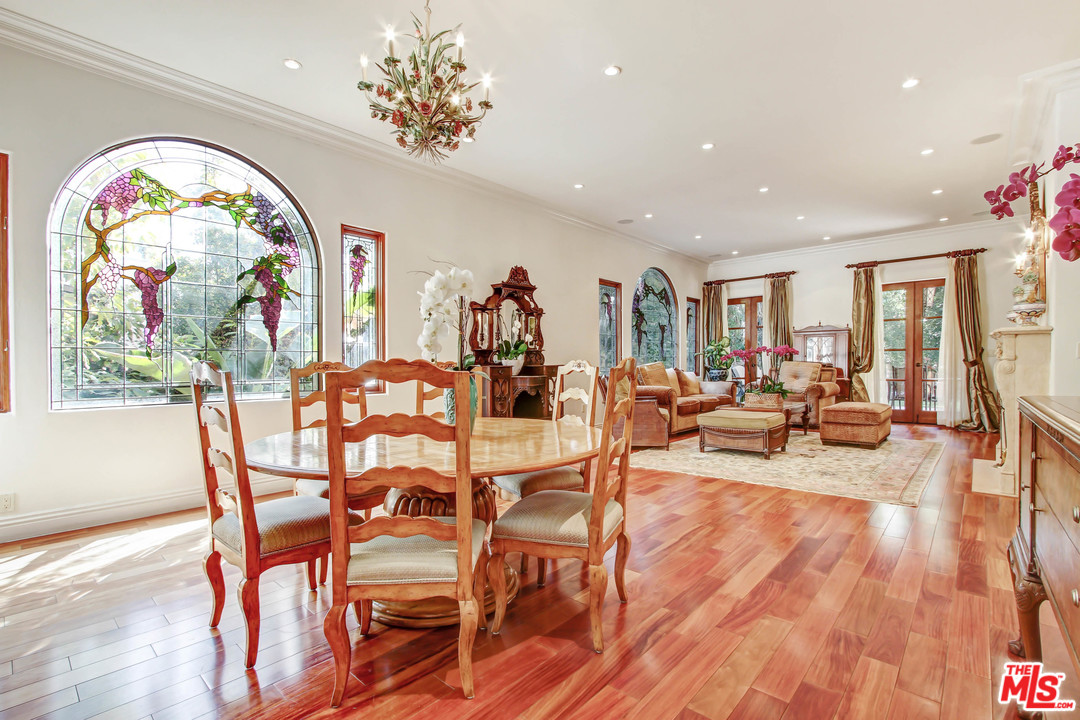 725 Foothill Road Beverly Hills, CA 90210 - Photo 18 of 48