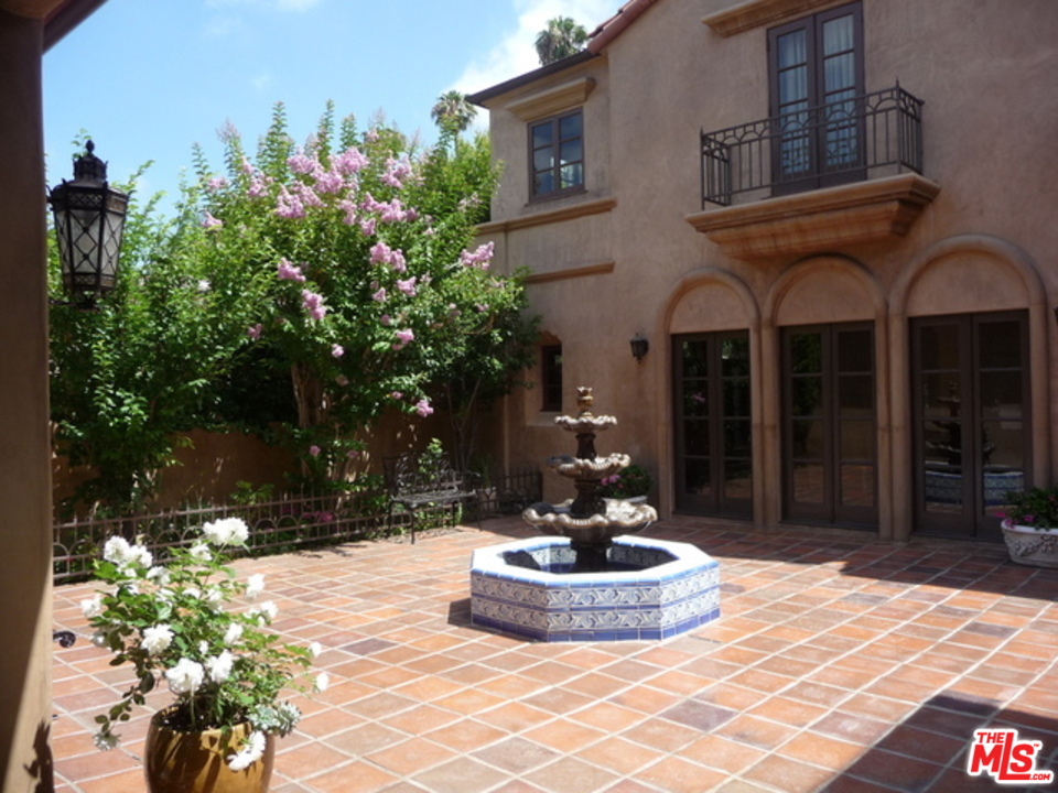 725 Foothill Road Beverly Hills, CA 90210 - Photo 28 of 48