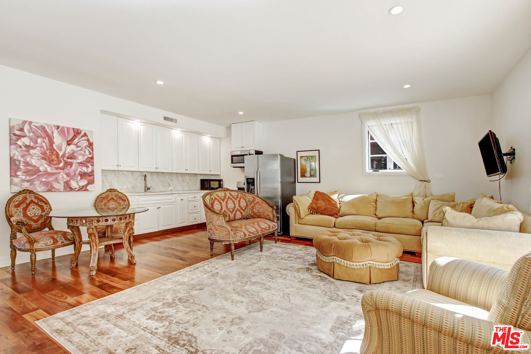 725 Foothill Road Beverly Hills, CA 90210 - Photo 34 of 48