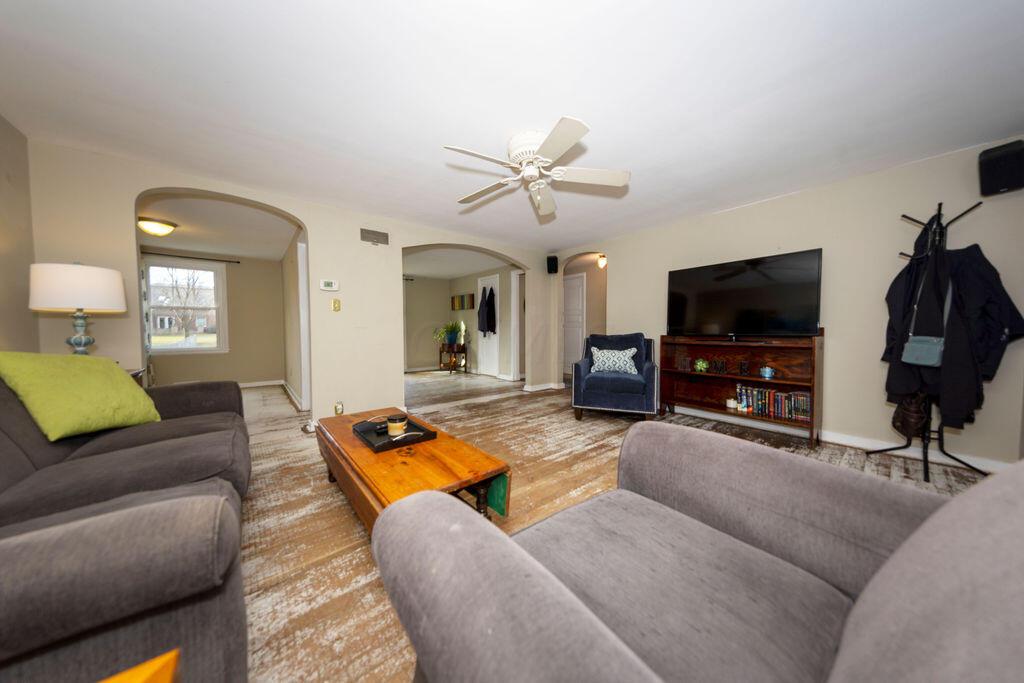 217 East Wilson Bridge Road Worthington, OH 43085 - Photo 8 of 24 Family Room