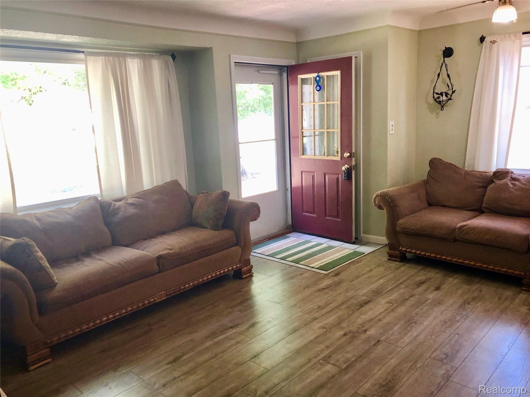2119 MARTIN Road, Ferndale 48220  Let's Buy a house today!  Call the listing agent for a showing.