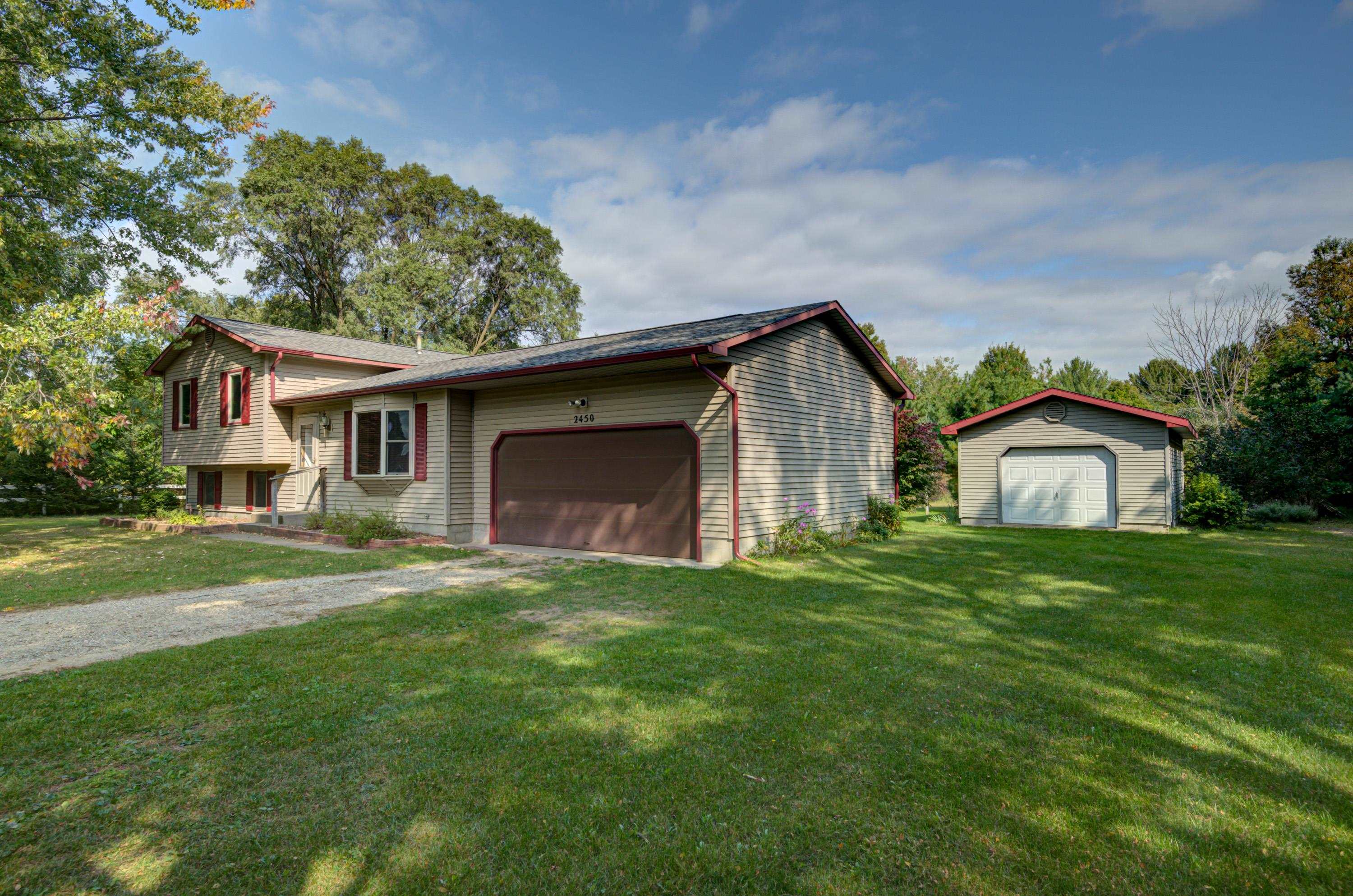2450 West Long Lake Road Traverse City, MI 49685 - Photo 23 of 30 1938893-c9190650-e600-43dd-adb1-93a5deb3a03b.JPG