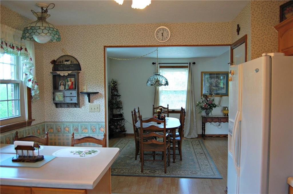 136 East Country Barn Road Houston, PA 15342 - Photo 12 of 25 VIEW FROM KITCHEN IN TO DINING ROOM