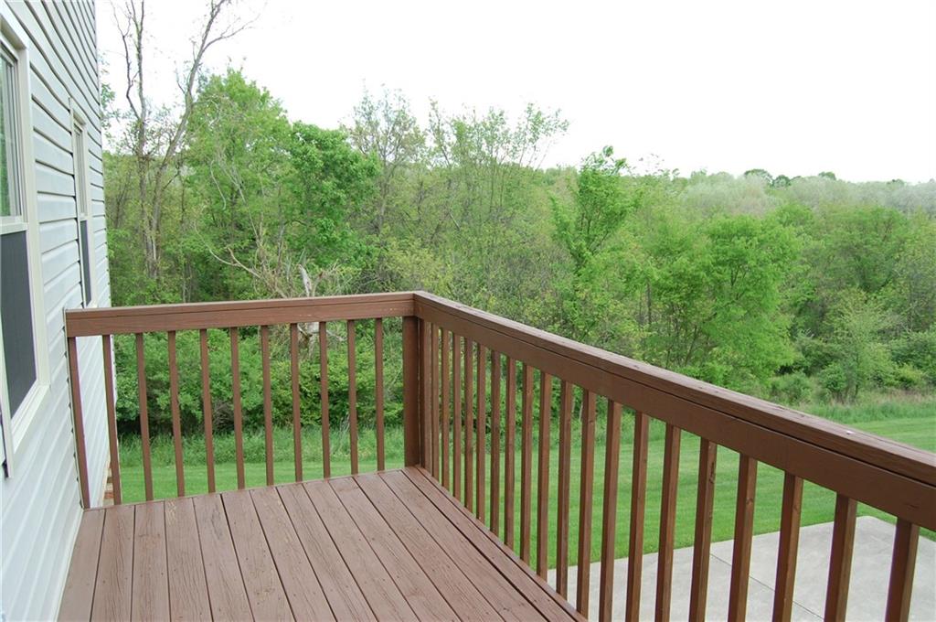 136 East Country Barn Road Houston, PA 15342 - Photo 21 of 25 DECK OFF LIVING ROOM