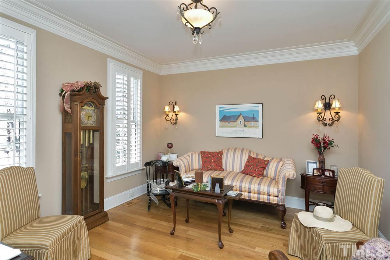 7764 Netherlands Drive Raleigh, NC 27606 - Photo 4 of 25 Gallery Image 4