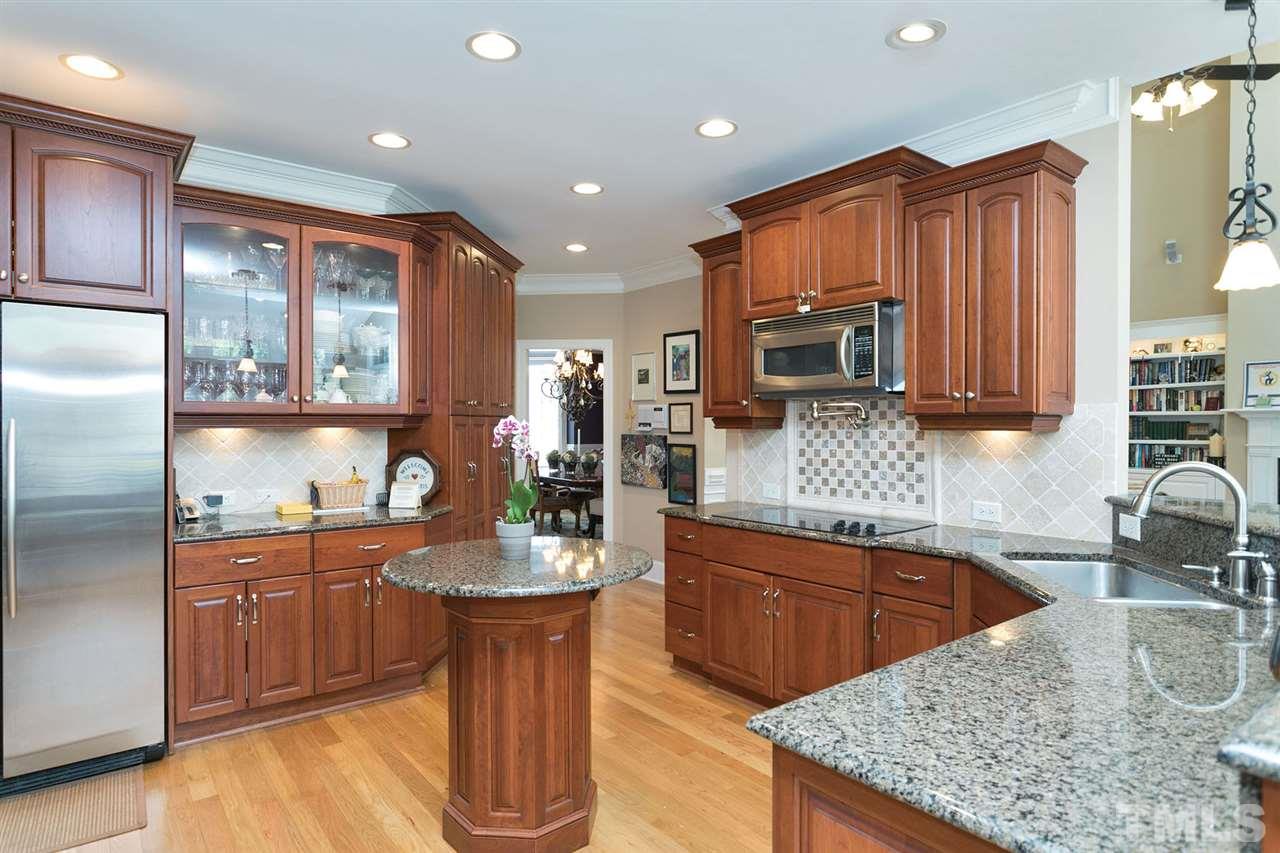 7764 Netherlands Drive Raleigh, NC 27606 - Photo 8 of 25 Gallery Image 8
