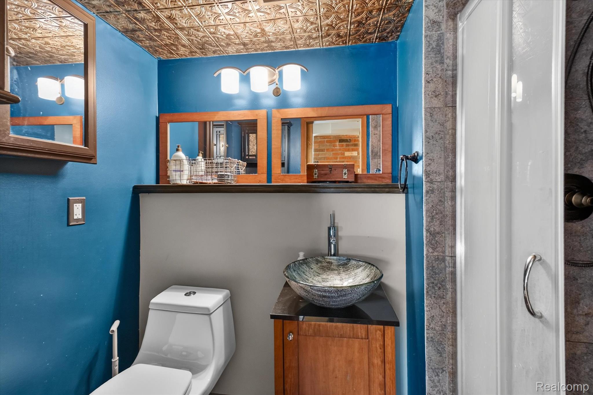 1570 South Boulevard West Rochester, MI 48309 - Photo 25 of 45 25-1570-W-South-Blvd-WindowStill-Real-Estate-Photography-30.jpg