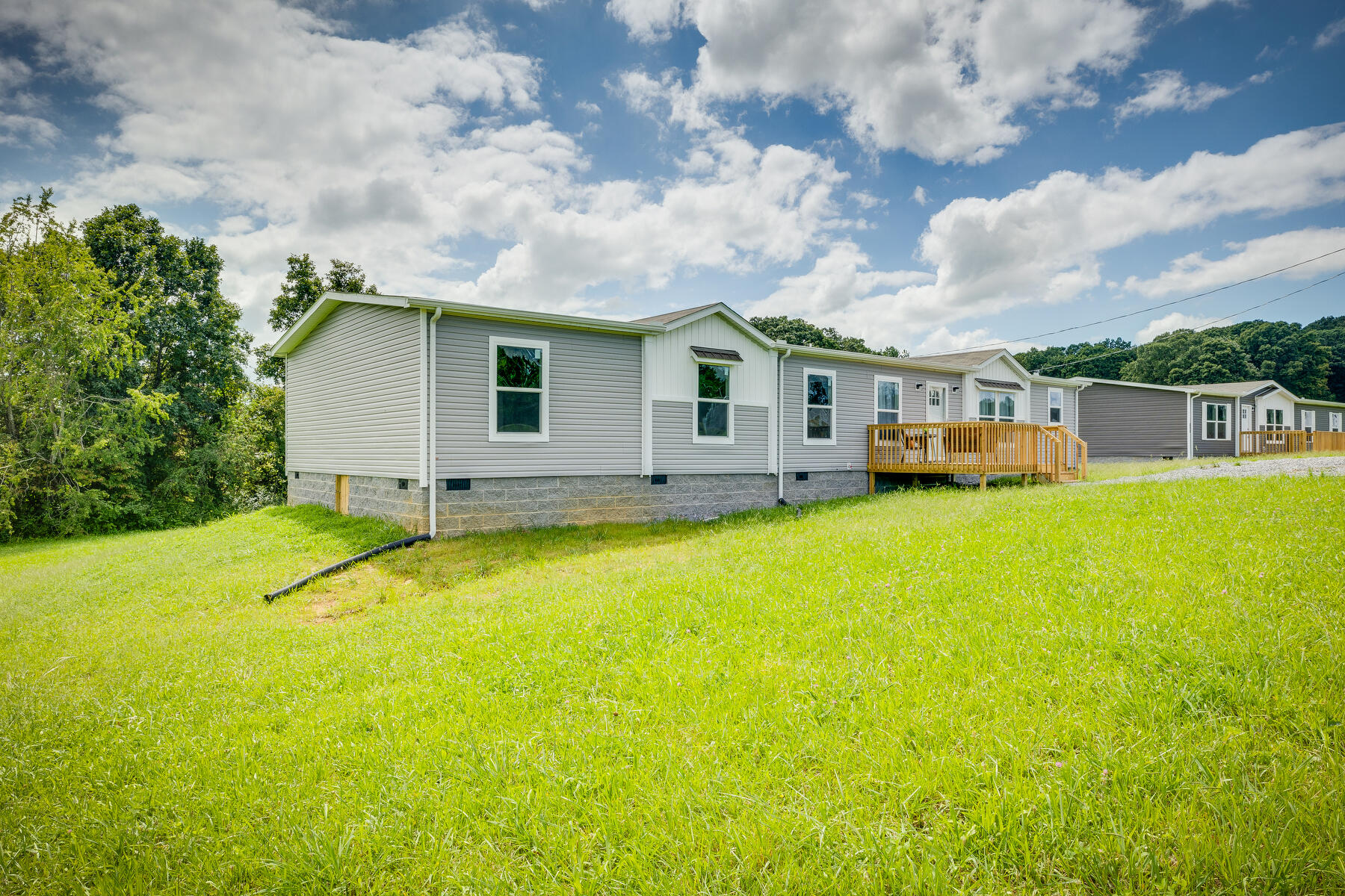 530 Pritchard Road Limestone, TN 37681 - Photo 3 of 33 003
