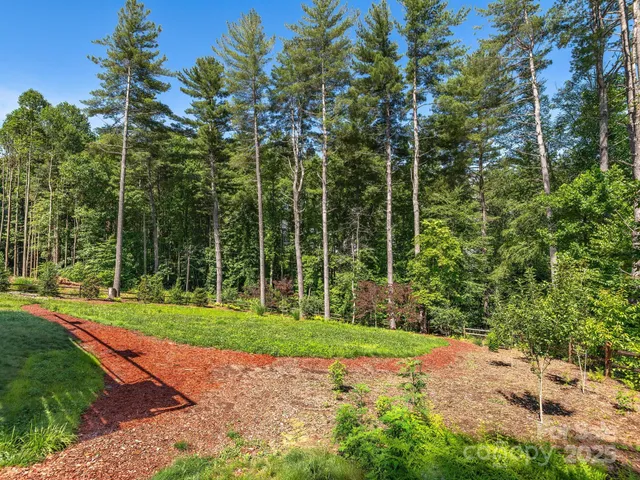 $860,000 | 434 Creek Side Drive, Mills River, NC 28759