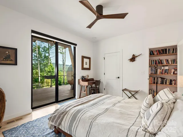 $860,000 | 434 Creek Side Drive, Mills River, NC 28759