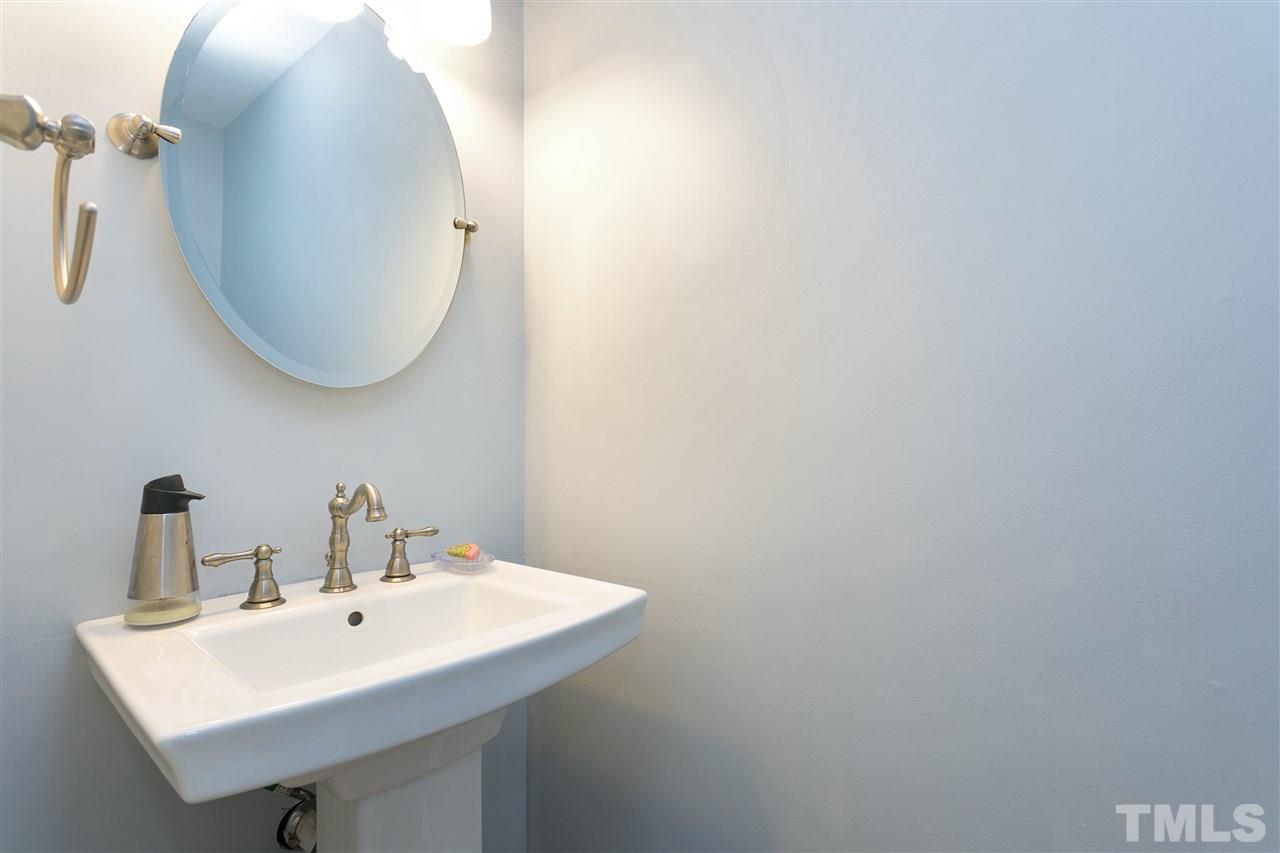 8305 Bellingham Circle Raleigh, NC 27615 - Photo 14 of 24 Gallery Image 14