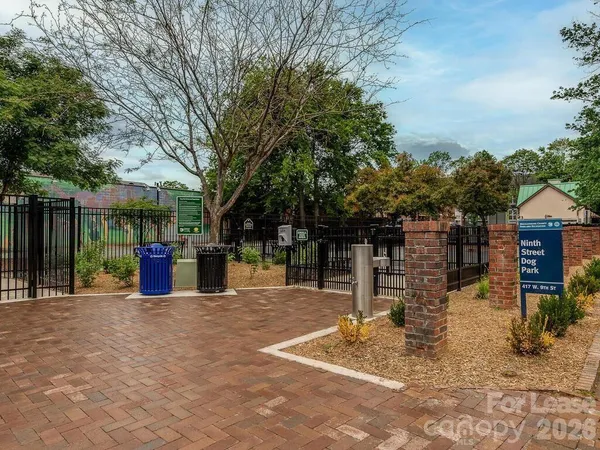 $1,825 | 406 West 9th Street, Unit 301, Charlotte, NC 28202