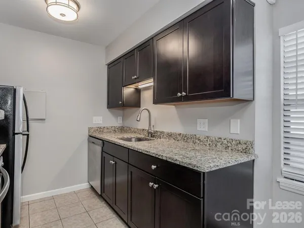 $1,825 | 406 West 9th Street, Unit 301, Charlotte, NC 28202