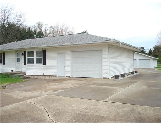 56345 Currant Road Mishawaka, IN 46545 - Photo 1 of 12 Gallery Image 1
