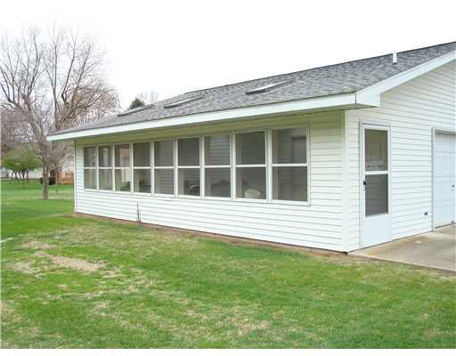 56345 Currant Road Mishawaka, IN 46545 - Photo 3 of 12 Gallery Image 3