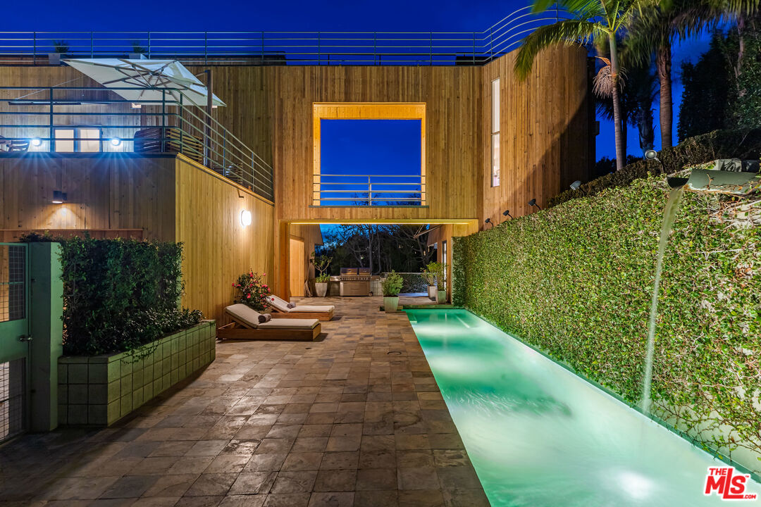 3900 Villa Costera Malibu, CA 90265 - Photo 5 of 43 a view of a backyard with sitting area