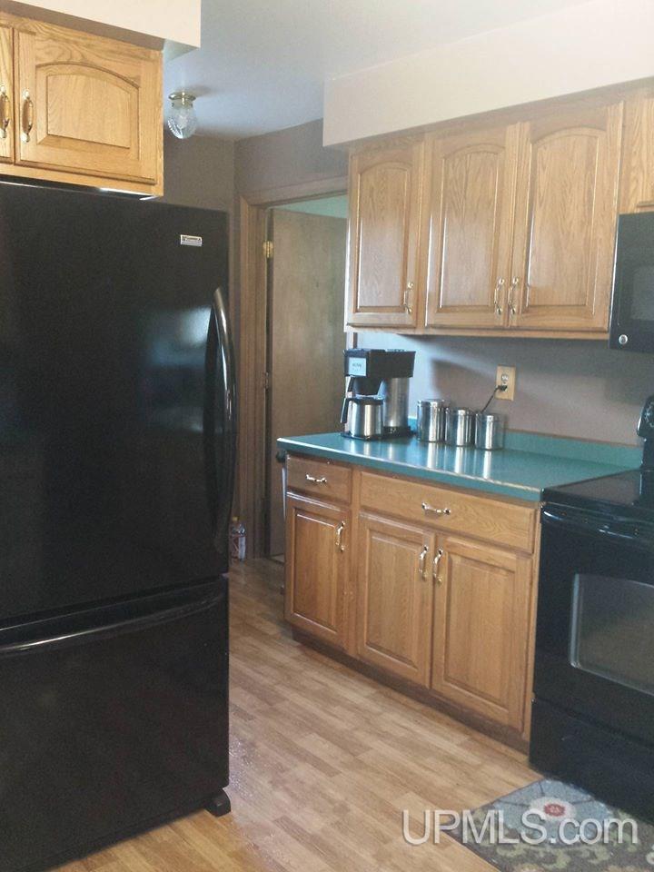 524 North 4th Street L'Anse, MI 49946 - Photo 3 of 25