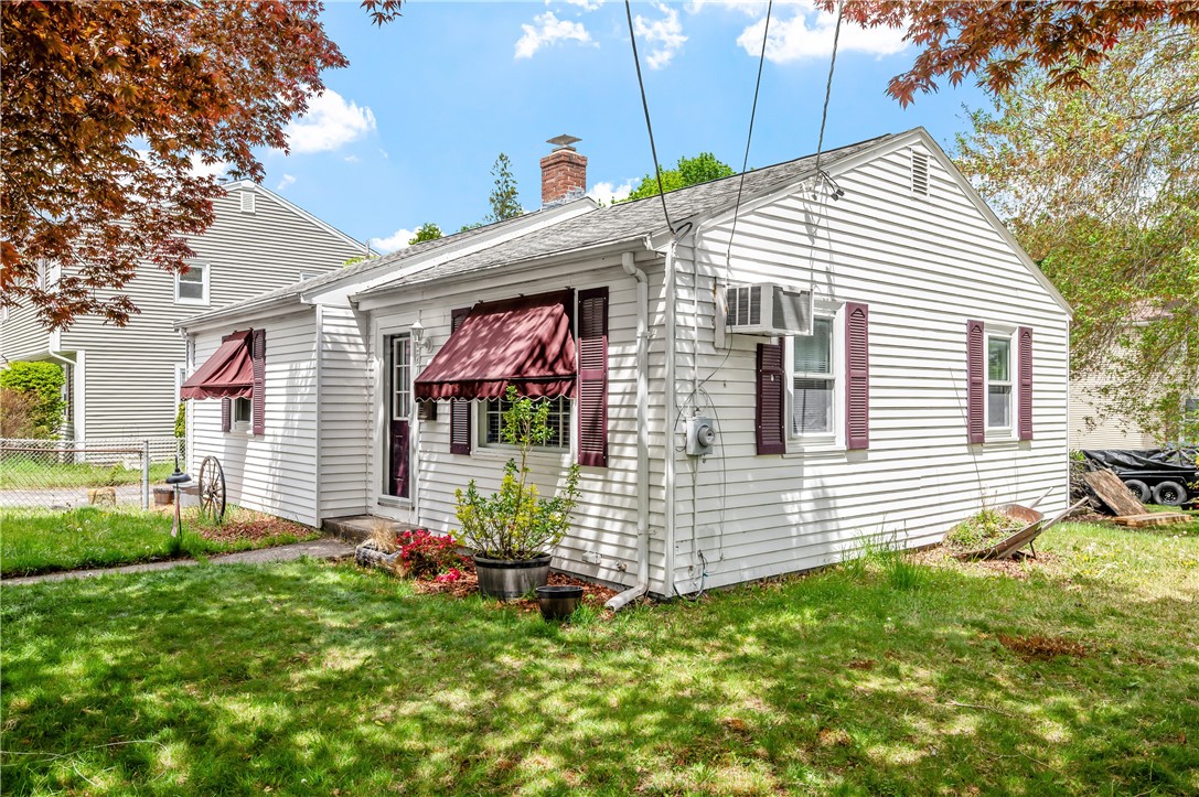 227 Avenue A Woonsocket, RI 02895 - Photo 19 of 27