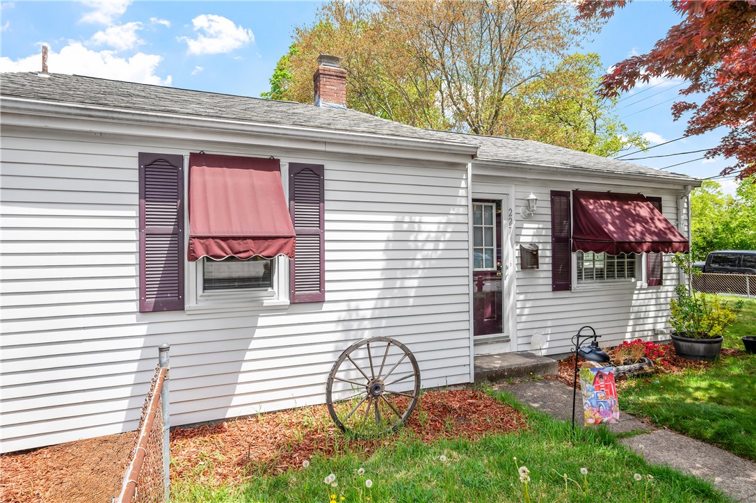 227 Avenue A Woonsocket, RI 02895 - Photo 25 of 27
