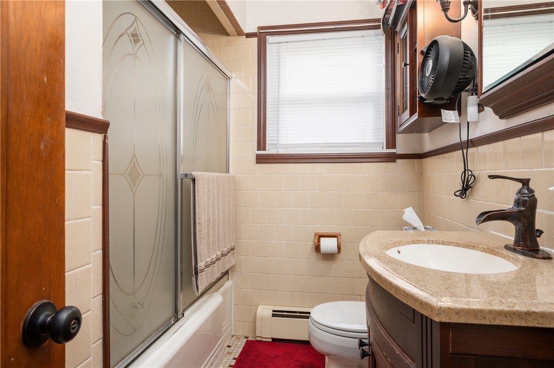 227 Avenue A Woonsocket, RI 02895 - Photo 5 of 27