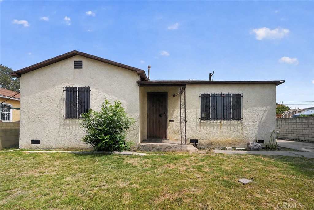 443 West Cedar Street Compton, CA 90220 - Photo 2 of 38