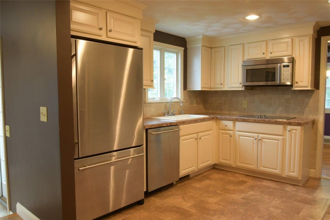 1408 Chopmist Hill Road Scituate, RI 02857 - Photo 12 of 30 Gallery Image 12