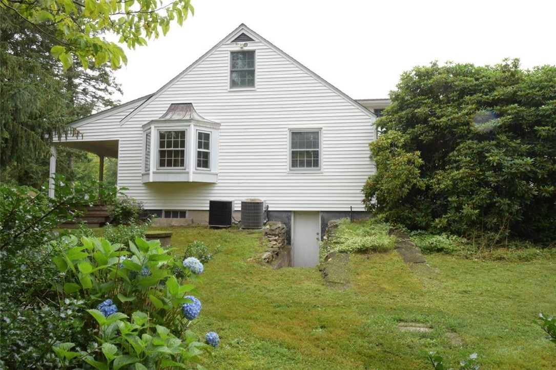 1408 Chopmist Hill Road Scituate, RI 02857 - Photo 6 of 30 Gallery Image 6