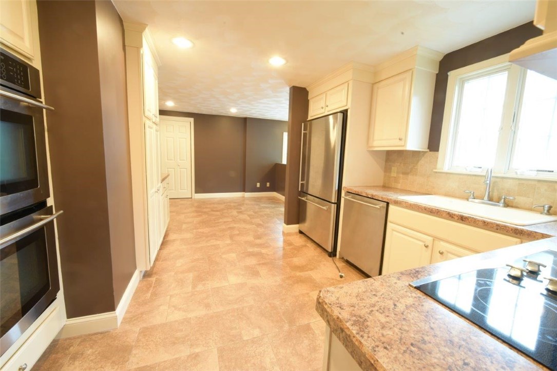 1408 Chopmist Hill Road Scituate, RI 02857 - Photo 10 of 30 Gallery Image 10