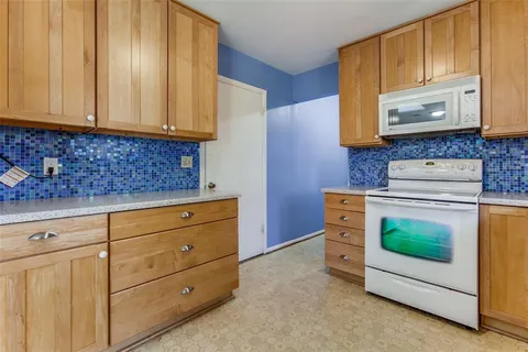 $325,000 | 12018 Sunland Street, Dallas, TX 75218