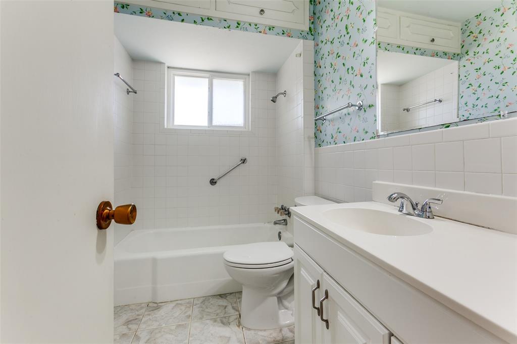 12018 Sunland Street Dallas, TX 75218 - Photo 16 of 25