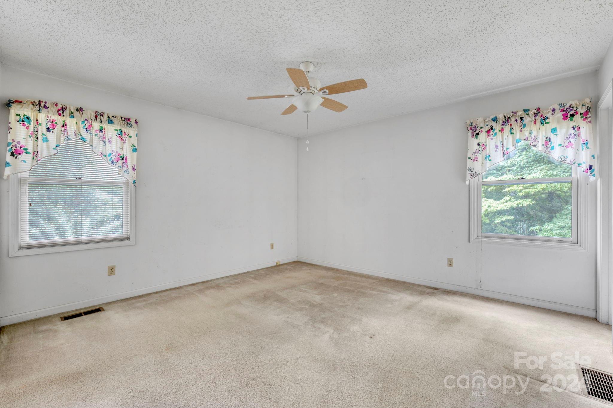 45 Chestnut Cove Road Brevard, NC 28712 - Photo 13 of 47 Gallery Image 13
