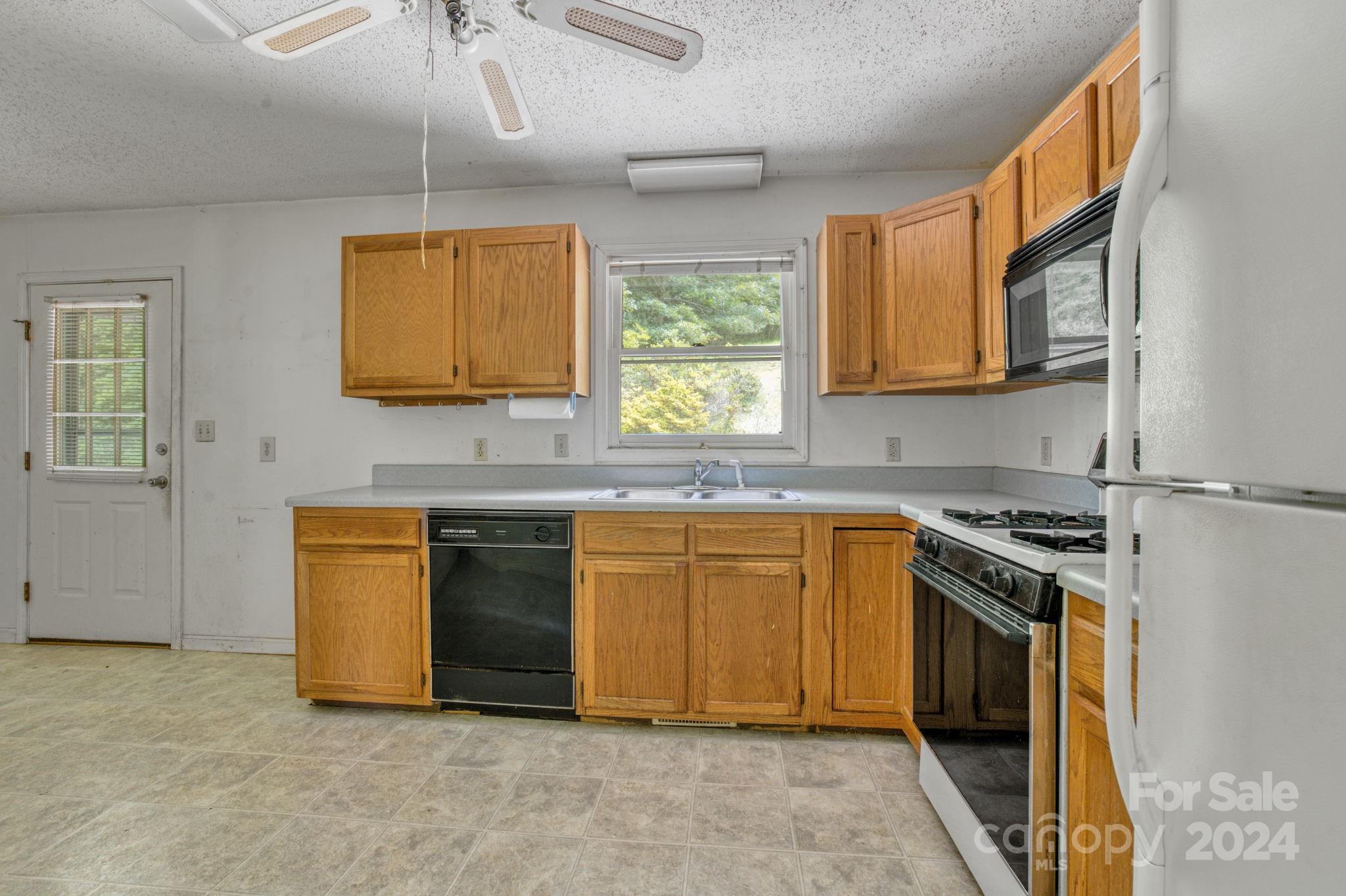 45 Chestnut Cove Road Brevard, NC 28712 - Photo 23 of 47 Gallery Image 23