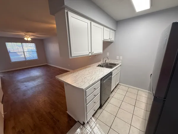 $1,200 | 827 Richmond Street, Unit F, Tallahassee, FL 32304