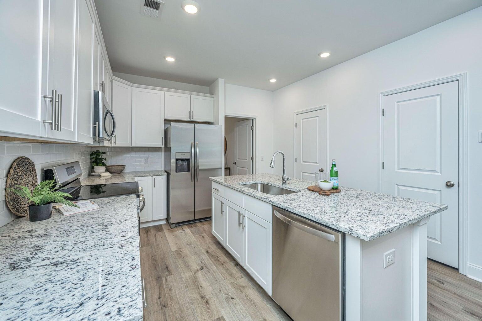 902 Twin Rivers Drive Wando, SC 29492 - Photo 14 of 36 Kitchen