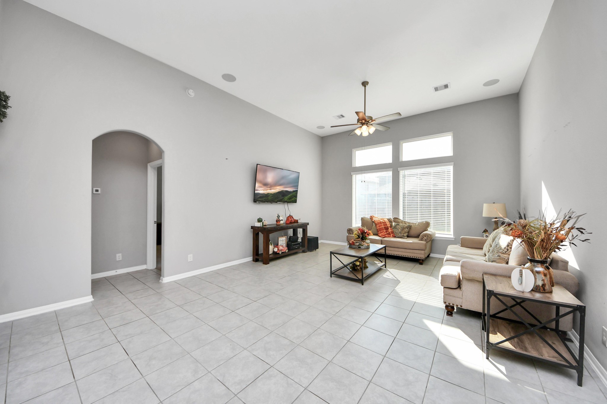 427 Alaska Cedar Drive Crosby, TX 77532 - Photo 30 of 35 a living room with furniture and a large window