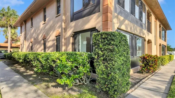 a view of a multi story building