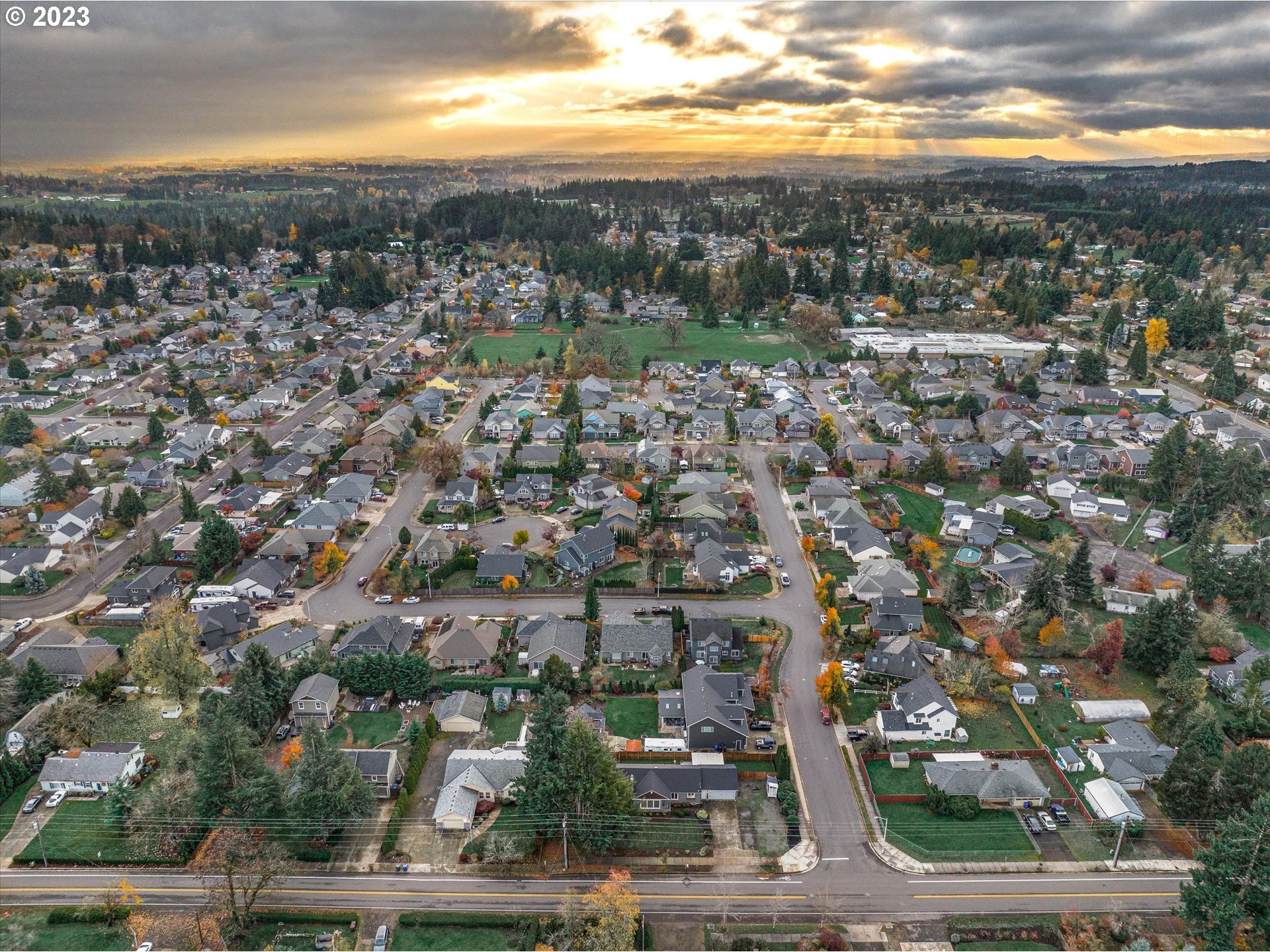 11836 Partlow Road Oregon City, OR 97045 - Photo 17 of 44 Gallery Image 17