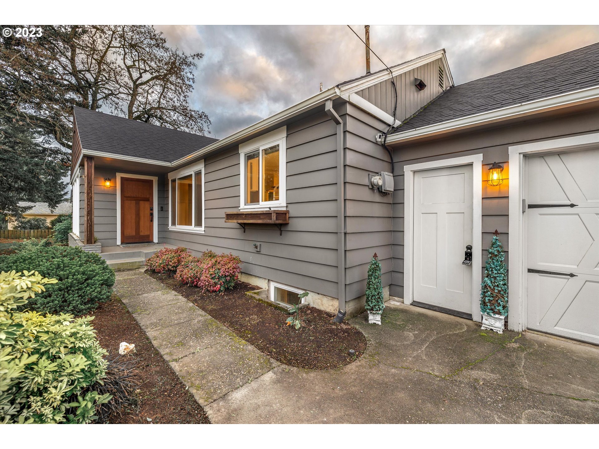 11836 Partlow Road Oregon City, OR 97045 - Photo 8 of 44 Gallery Image 8