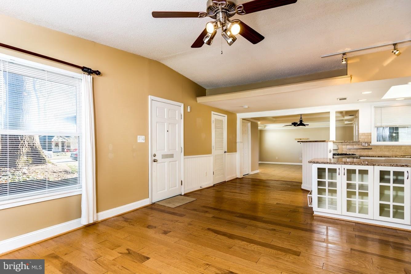 3136 Manor Road Falls Church, VA 22042 - Photo 3 of 24 Interior (General)