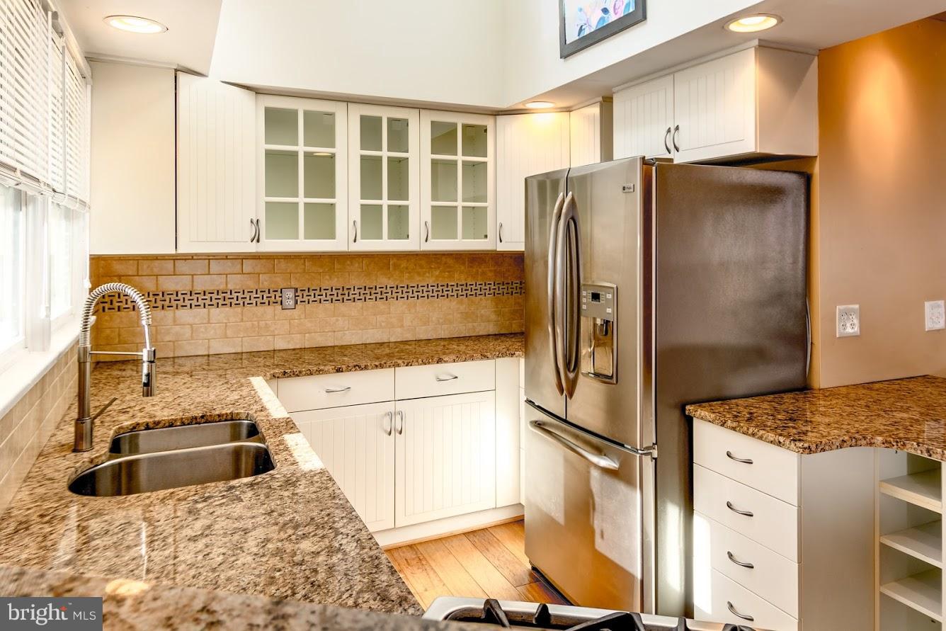 3136 Manor Road Falls Church, VA 22042 - Photo 10 of 24 Kitchen