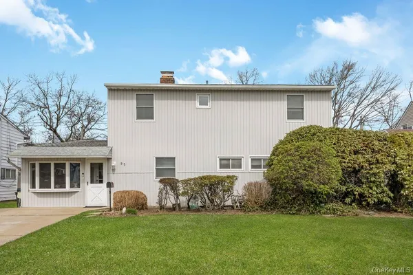 $799,000 | 95 Elm Drive North, Levittown, NY 11756