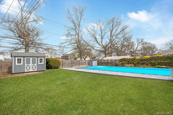 $799,000 | 95 Elm Drive North, Levittown, NY 11756