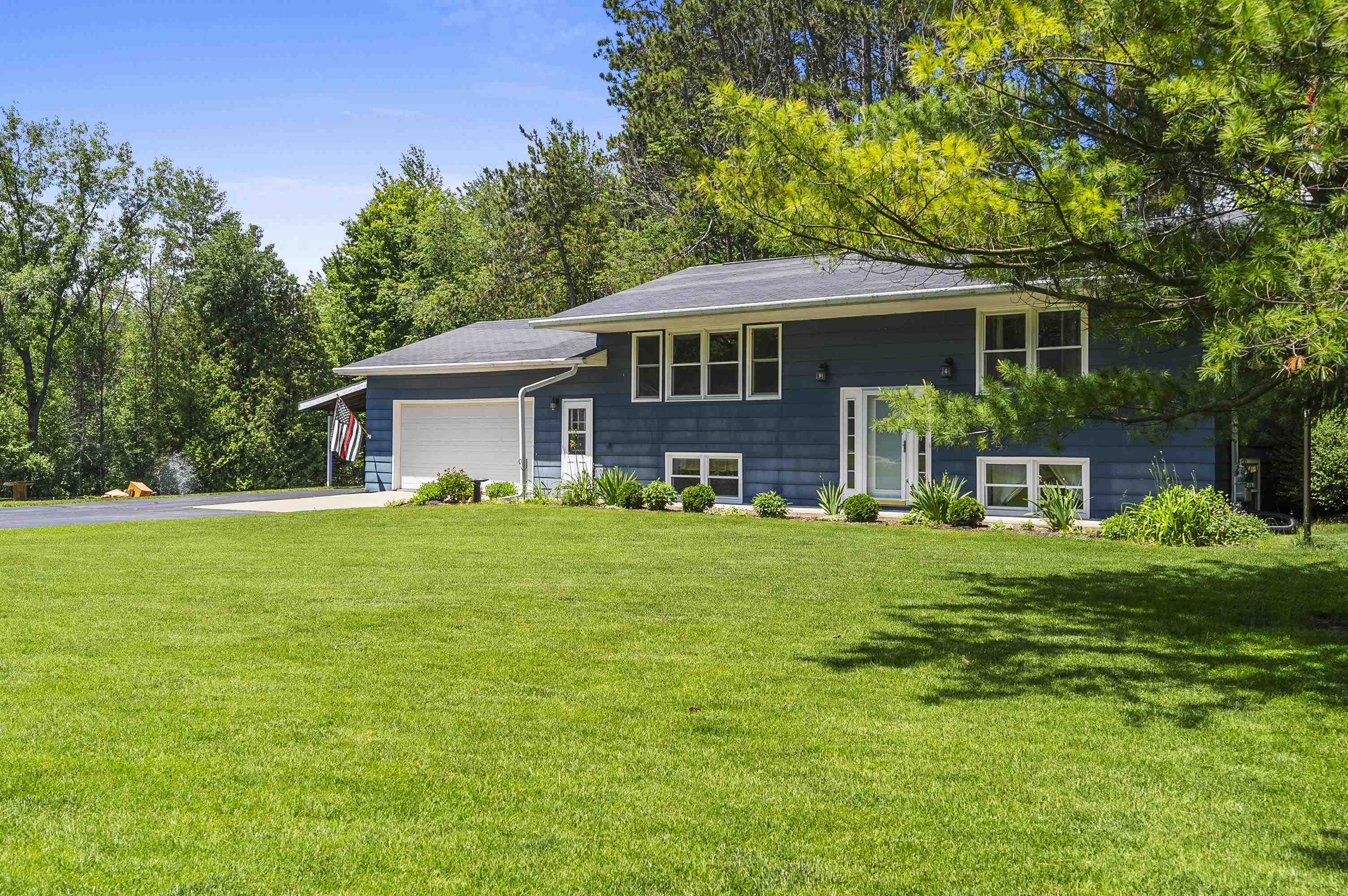 131 Dekard Road Little Suamico, WI 54141 - Photo 6 of 58
