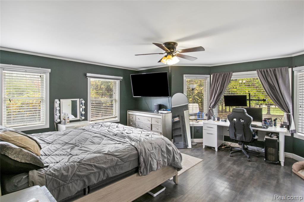 2124 Welch Road Walled Lake, MI 48390 - Photo 25 of 31 Gallery Image 25