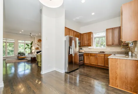 $725,000 | 831 West 14th Place, Chicago, IL 60608