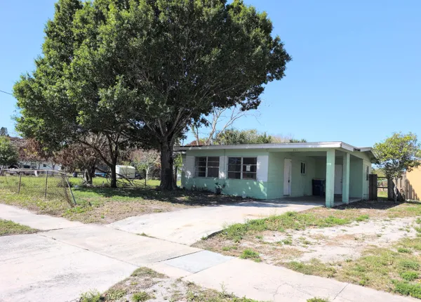 $170,000 | 521 North 22nd Street, Fort Pierce, FL 34950